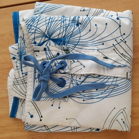 Oakley Shorts  size 10 - Picture 13 of 13